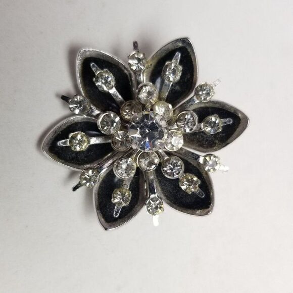 Vintage Coro Black Enamel and Silver Tone Flower Brooch, Retro Signed Lapel Pin - Picture 2 of 7